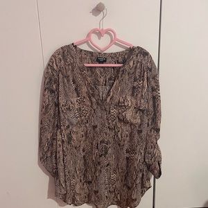 Snakeskin Button-Up Pocket 3/4” sleeve 1X Torrid Blouse